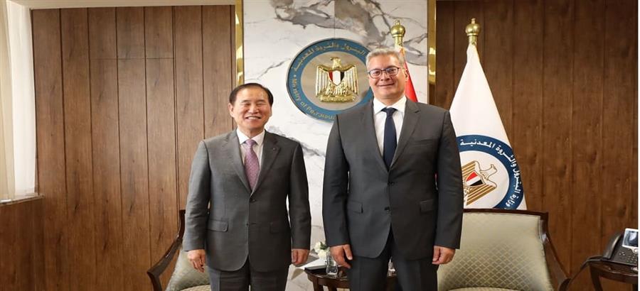 Egypt, South Korea's KNOC explore petroleum investment opportunities